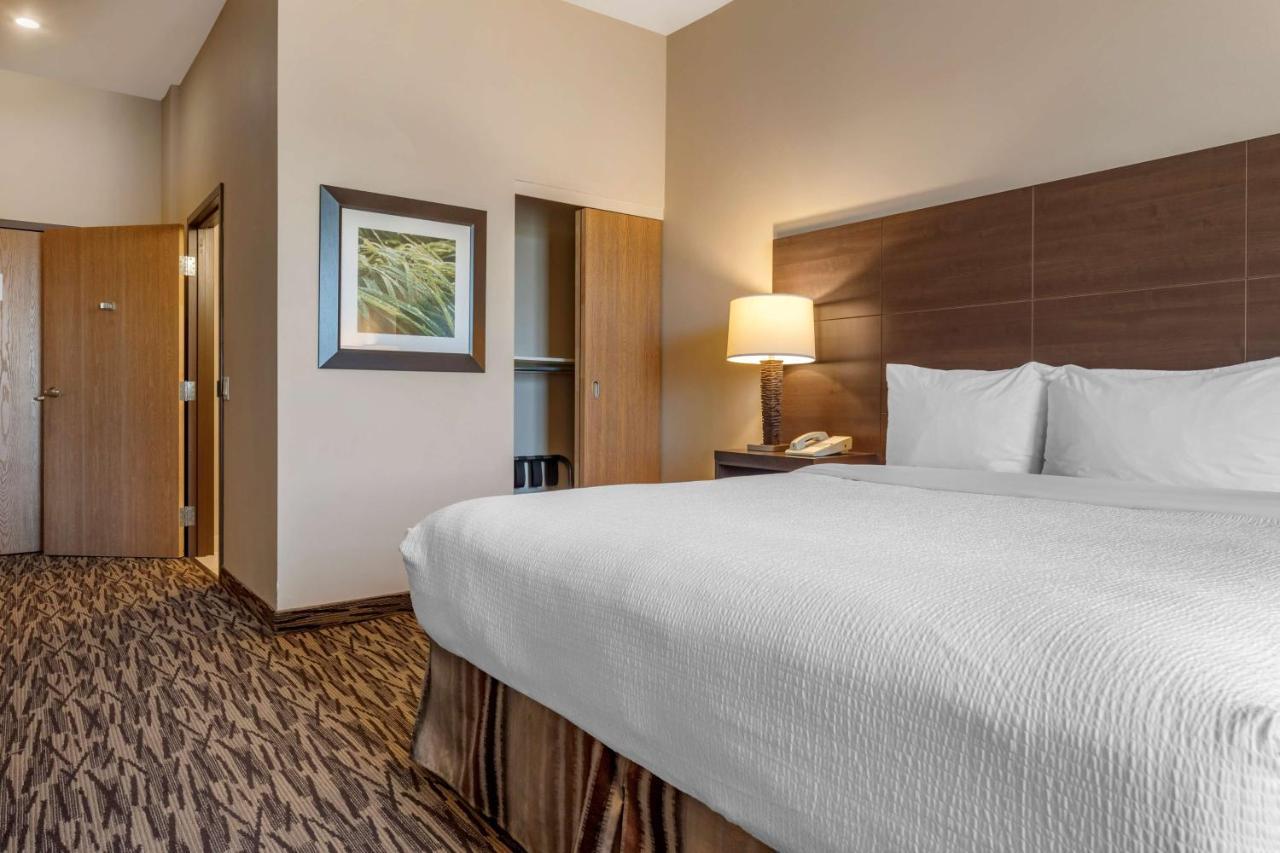 Best Western Plus Bridgewater Hotel&Convention Centre Exterior foto