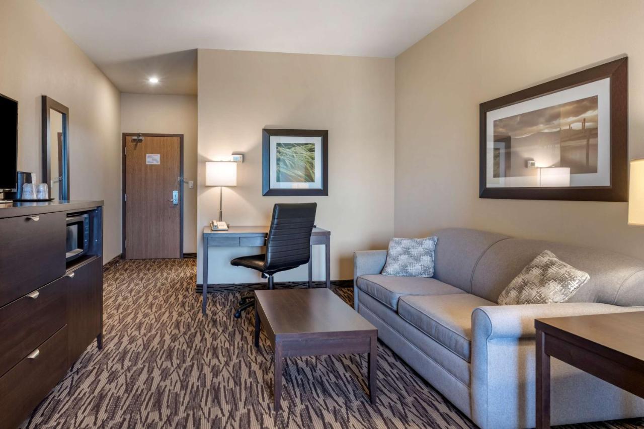 Best Western Plus Bridgewater Hotel&Convention Centre Exterior foto